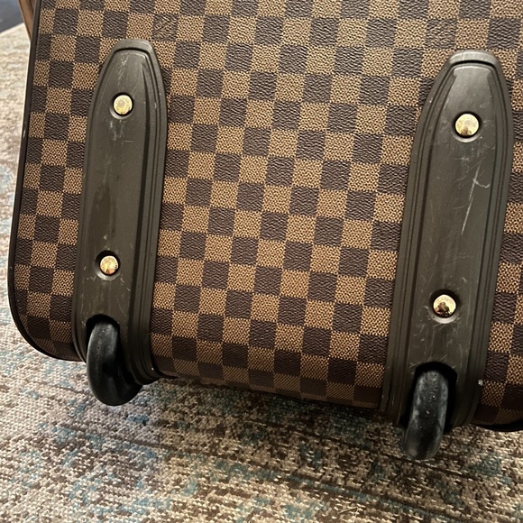 SOLD!Authentic Louis Vuitton Damier Pegase 45 - Picture 13 of 15